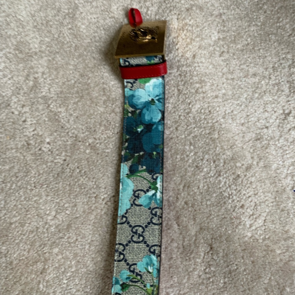 Gucci floral belt small new